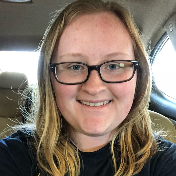 Meet your Posher, Alexis - Picture 1 of 1